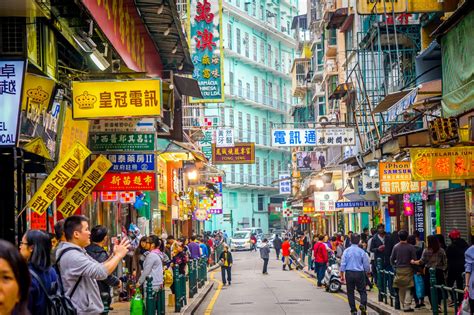 A Definitive Guide to Macau’s Shopping Havens.